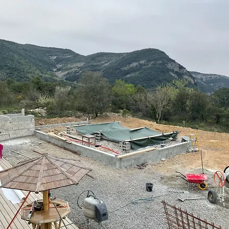 Le Des Cigales Du Deves *